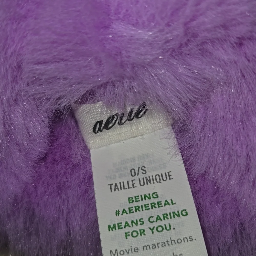 NWOT Aerie Purple Fuzzy Mittens
